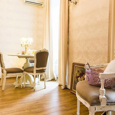 Charming Apartment In Old Тбилиси Экстерьер фото