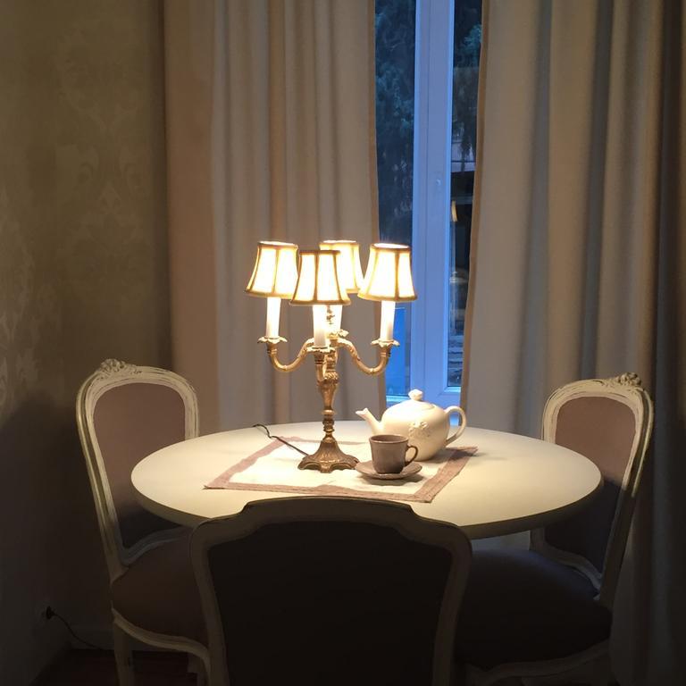 Charming Apartment In Old Тбилиси Экстерьер фото