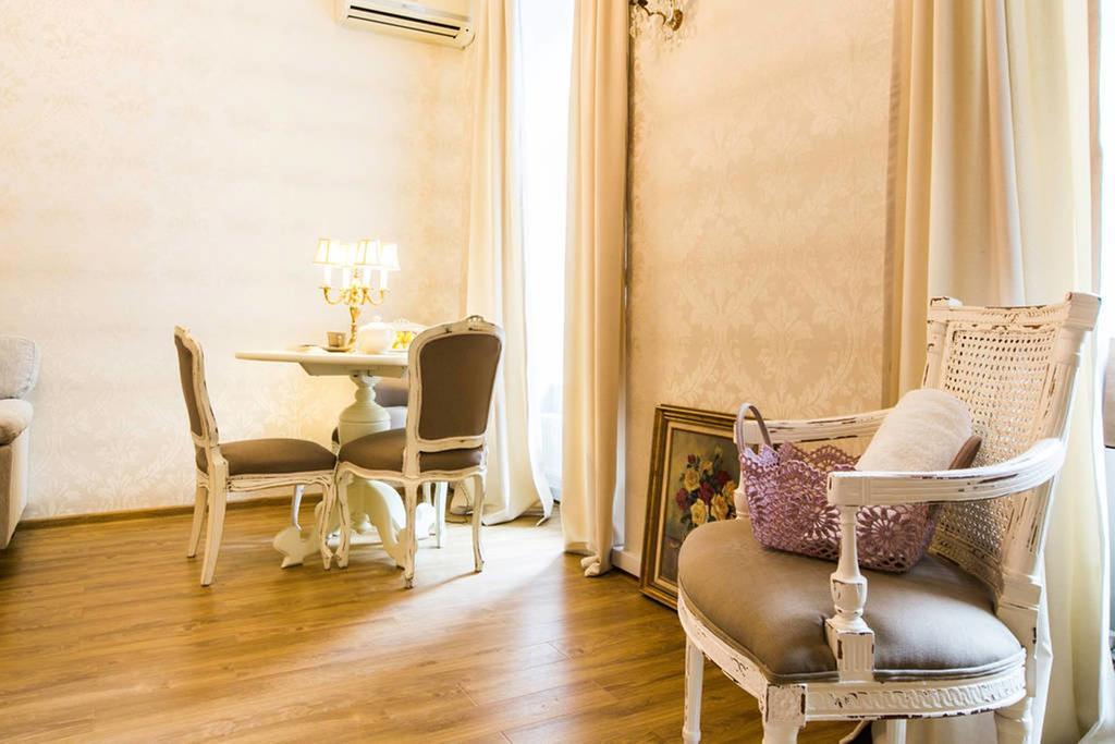 Charming Apartment In Old Тбилиси Экстерьер фото