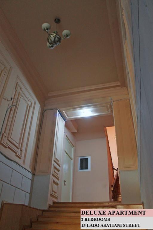 Charming Apartment In Old Тбилиси Экстерьер фото