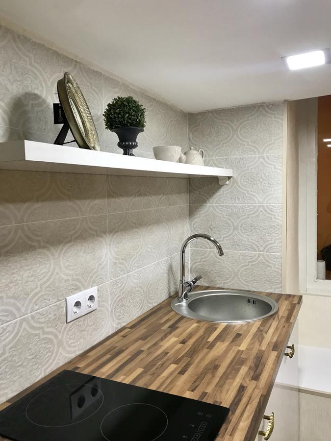 Charming Apartment In Old Тбилиси Экстерьер фото