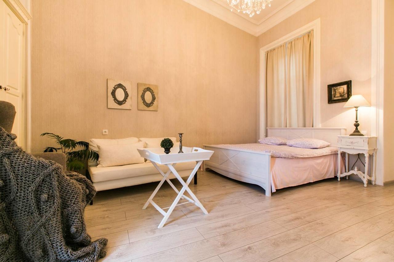 Charming Apartment In Old Тбилиси Экстерьер фото